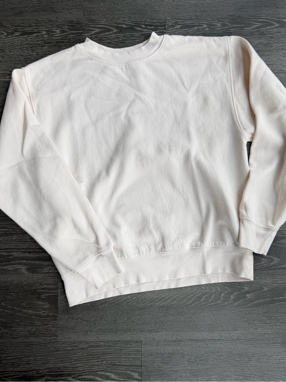 Universal Threads Cream Sweatshirt